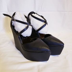 POINTY TOE EXTREME PLATFORM WEDGE W ANKLE STRAP